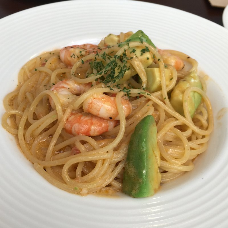 アボカドと海老のトマトクリーム仕立て(フルーツピークス つくば店)