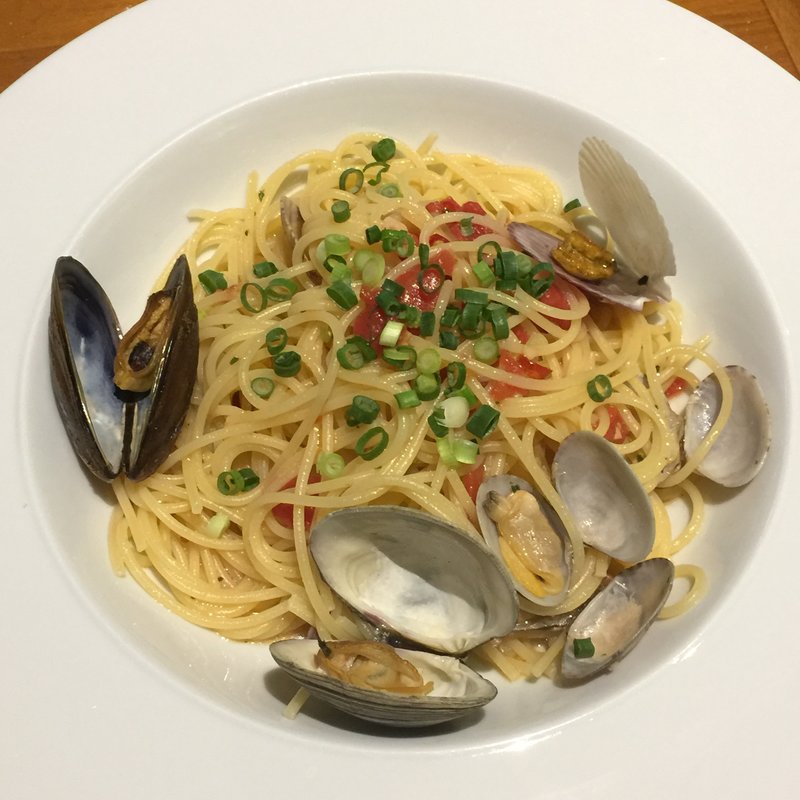 4種の貝類のペペロンチーノ　ランチセット(ドンサバティーニ)