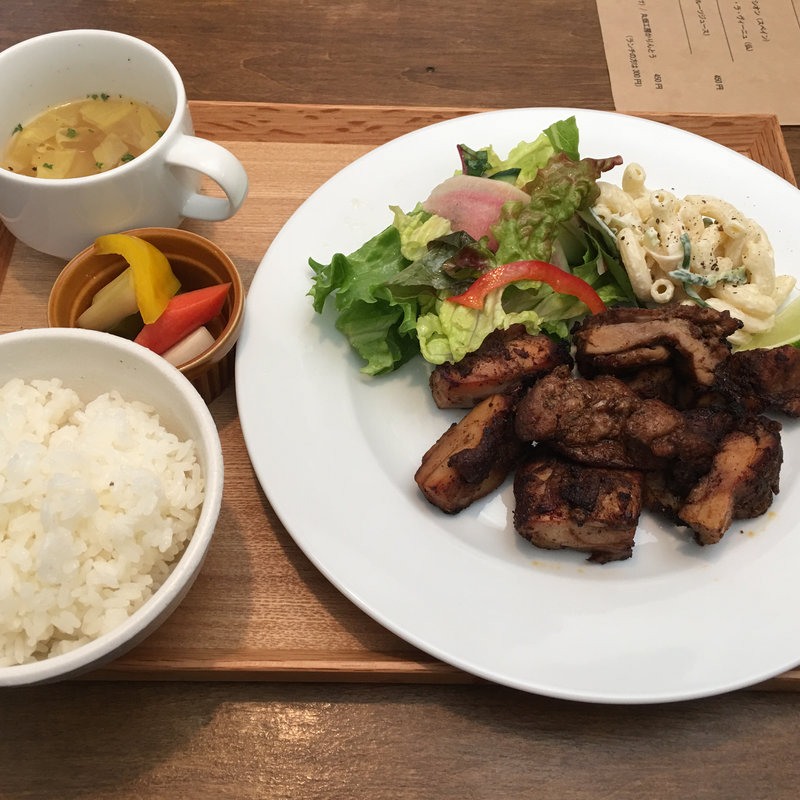 ジャークチキンのランチ(ガーデンオブジョイキッチン)