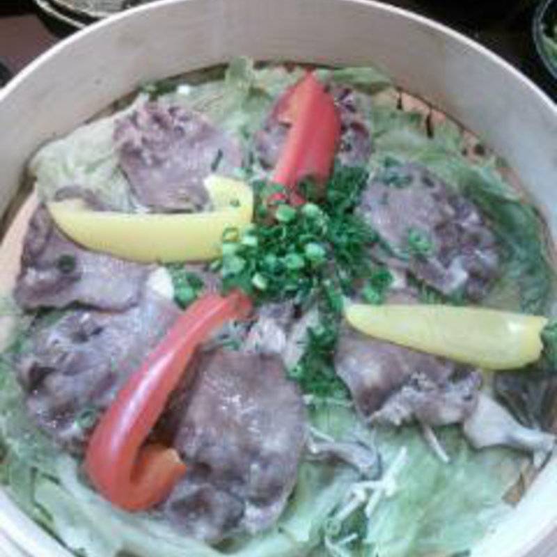 牛タンのセイロ蒸し(筍)