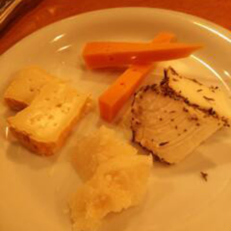 チーズ盛り合わせ(みすと )