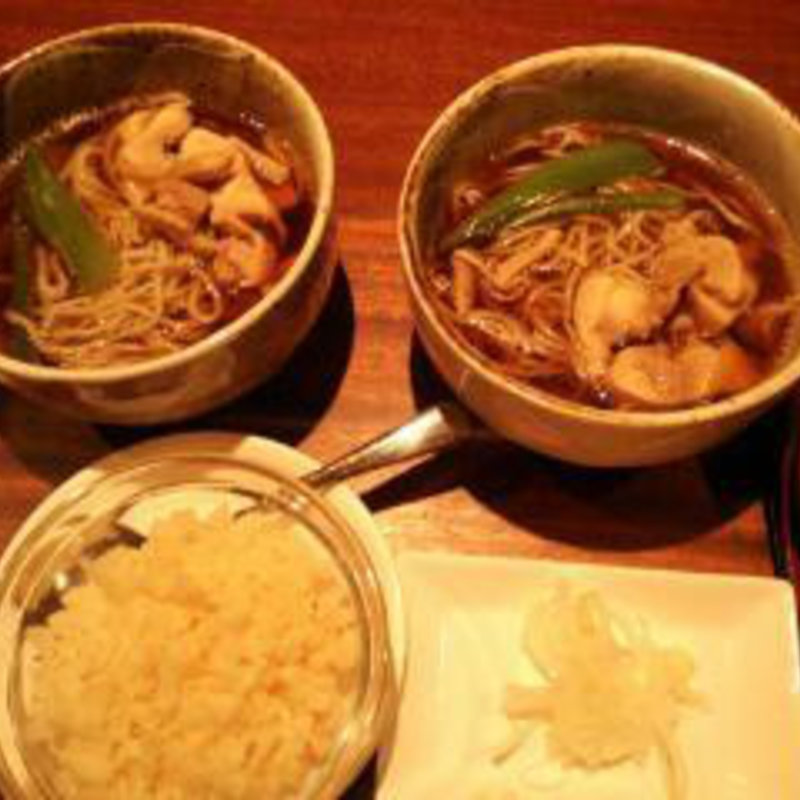 かしわ蕎麦(サラザンバードット （sarrasin bar dot）)