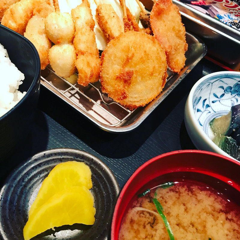 串かつ定食(串かつ横綱 梅田堂山店)