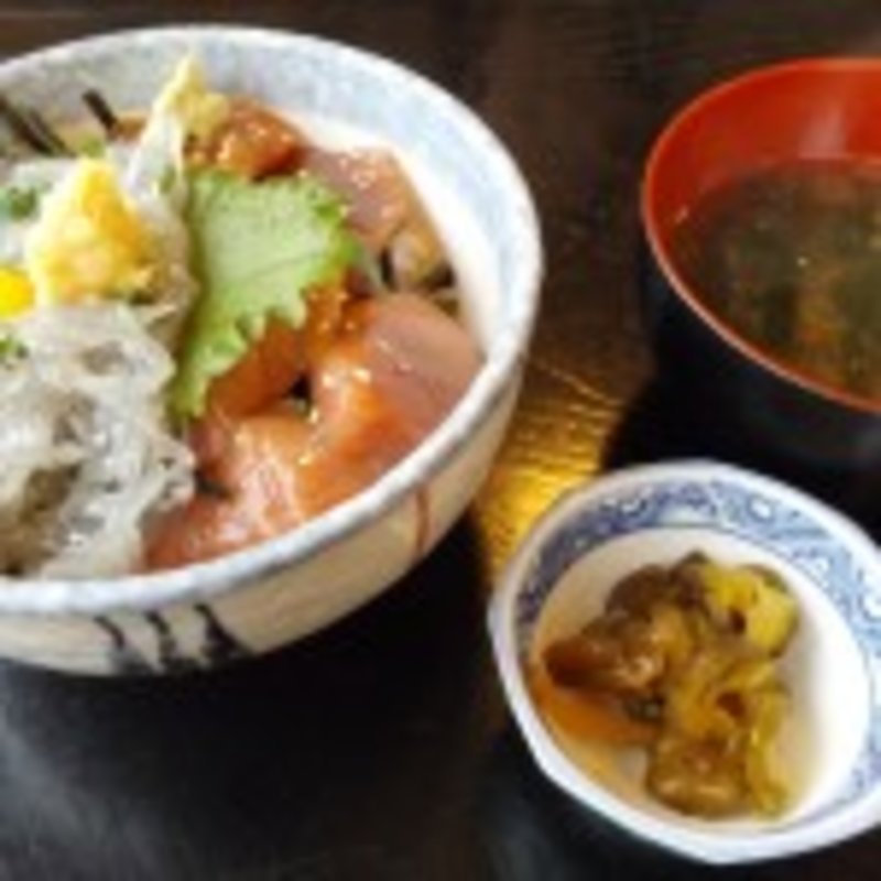 まぐろしらす丼(いけだ)