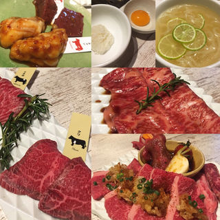 コース料理とカルビ盛合せ(熟成和牛焼肉 エイジング・ビーフ TOKYO新宿三丁目店)