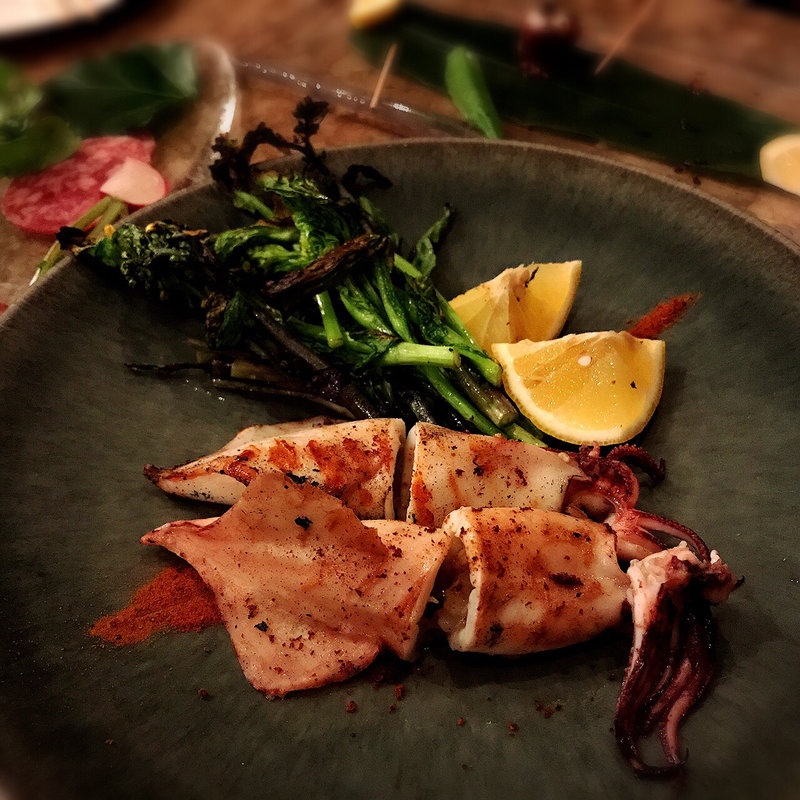 子持ちヤリイカの薪窯焼き(エンボカ 東京)