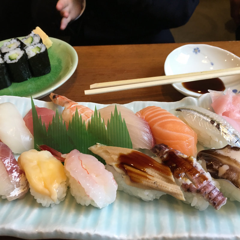 特上ずし(有限会社鮨乃三太)