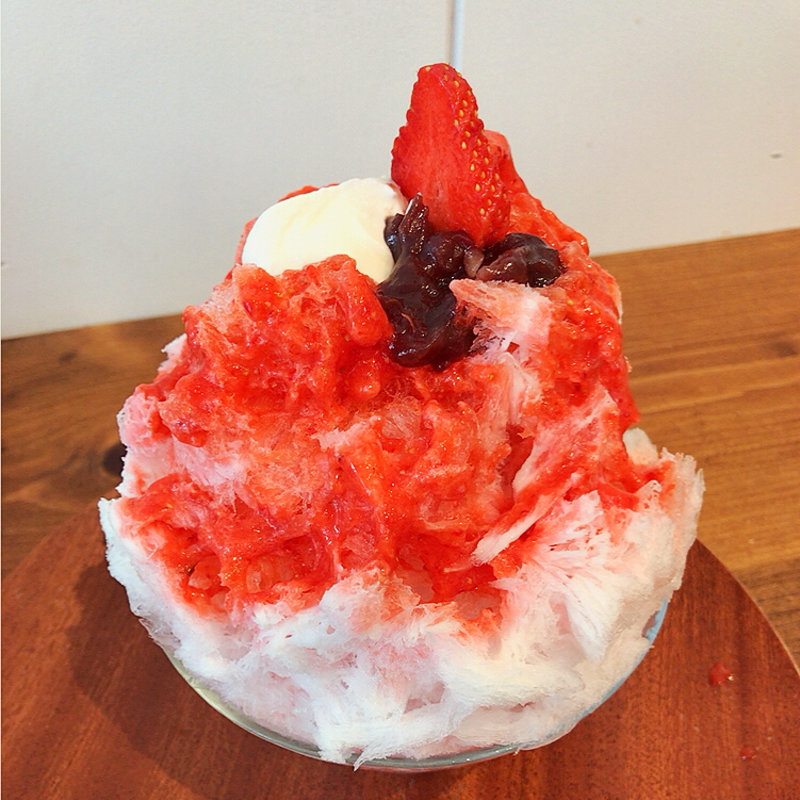 生いちごクリーム大福(パンとお菓子のセレクトショップ べつばら)