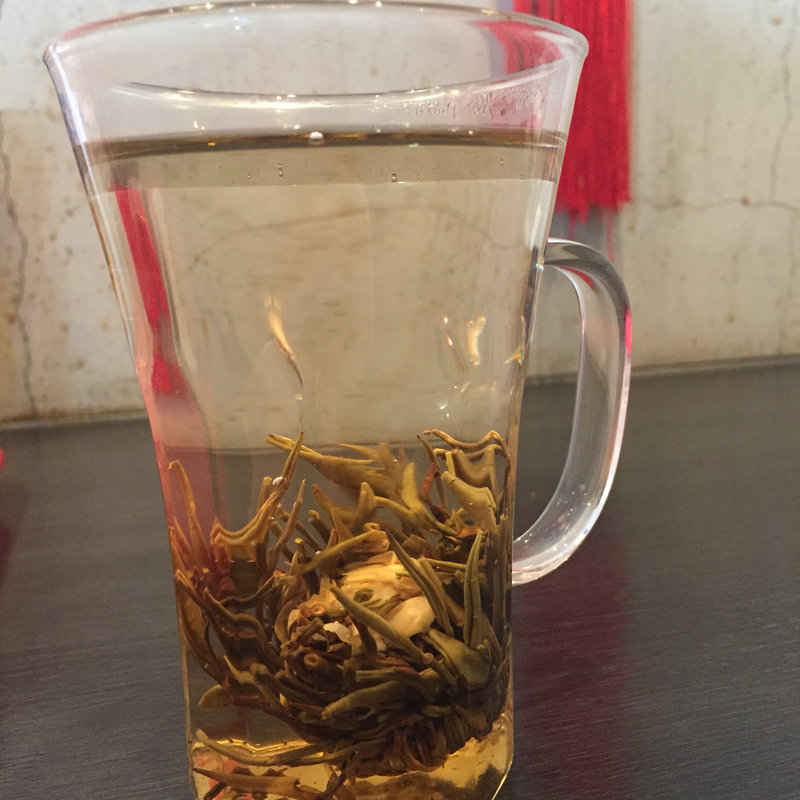 花茶 (茉莉仙女)(弄堂 南森町本店)