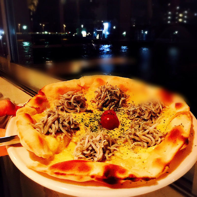 江ノ島しらすのピザ(ディエゴ・バイ・ザ・リバー （DIEGO BY THE RIVER）)