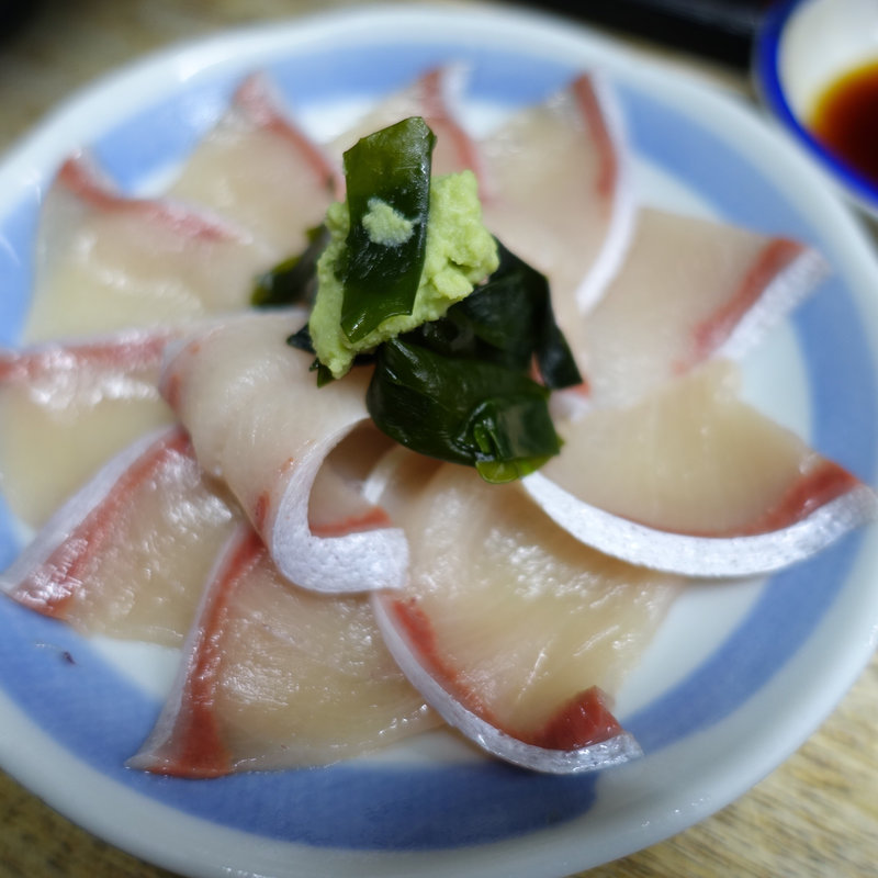 ハマチ造り(まるしん （丸進）)