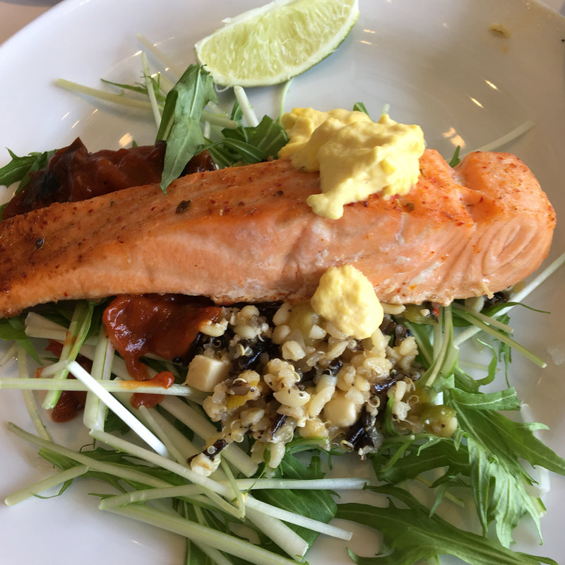 サーモンフィレ  ワイルドライスサラダ添え(イケア・レストラン 港北店 （IKEA）)