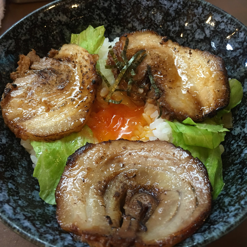 ラーメン定食（豚丼）(いっぷくラーメン)
