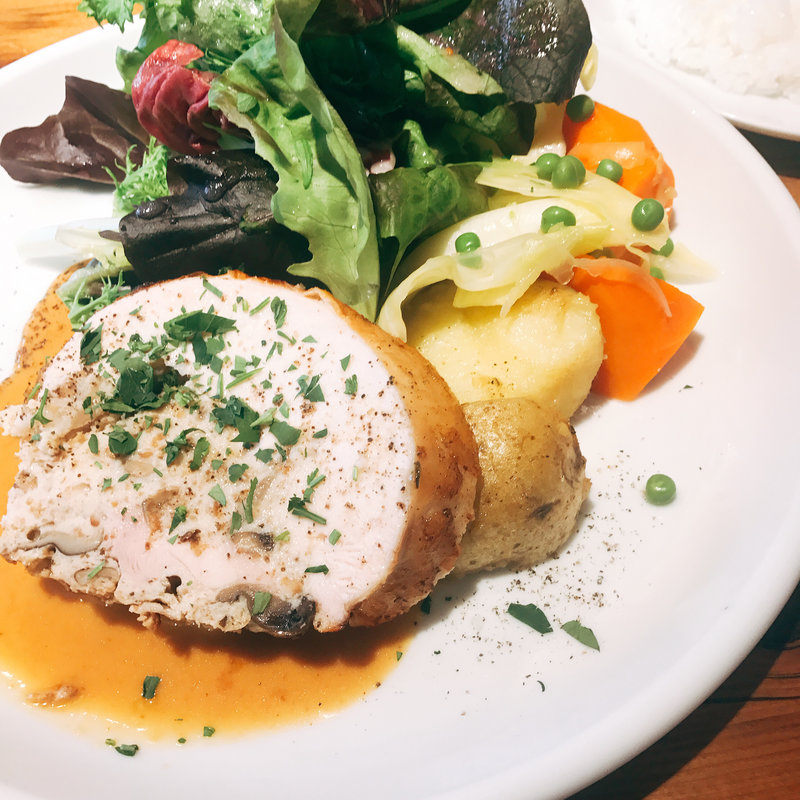 古白ひな鳥ガランティーヌ(BOUCHERIE AmiaBras)