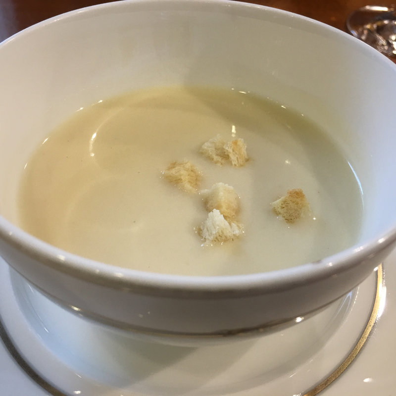 季節のクリームスープ(ザ・ロウズ )