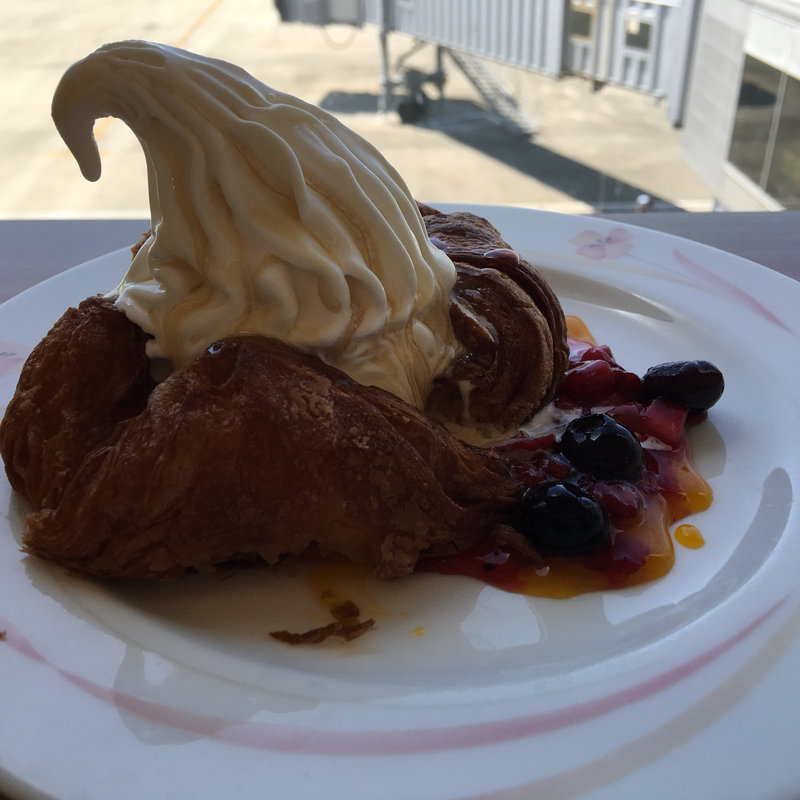 志乃ノワール(レストランカンフォーラ（CAMPHOR）)