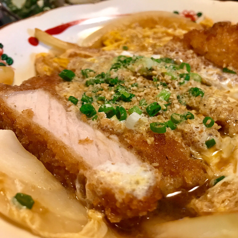 豚カツ玉子とじ(喰呑処つくし)