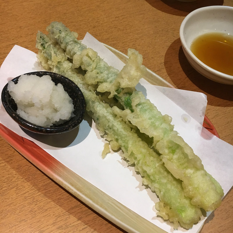 アスパラ天ぷら(浜の水産 （はまのすいさん）)