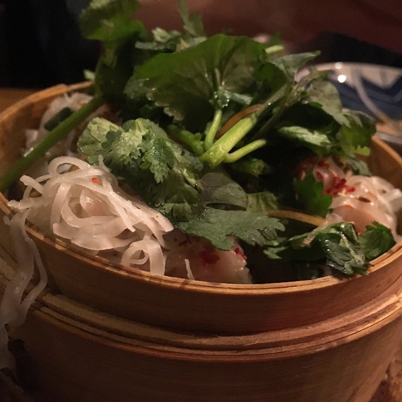 海老と香草のシューマイ(晩酌屋おじんじょ)