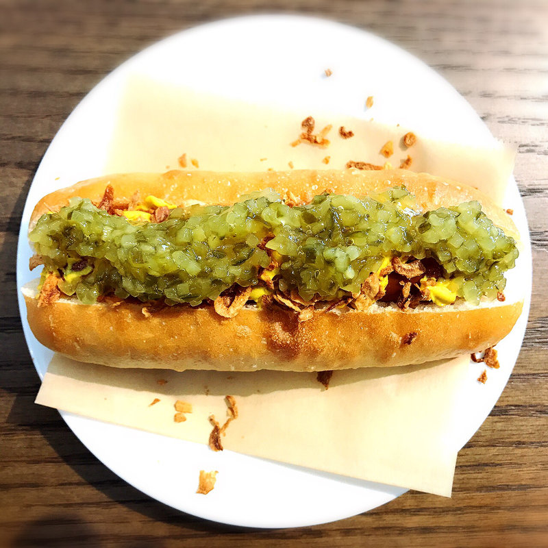 スモークソーセージのホットドッグ(ブレッド&バター)