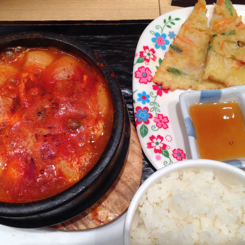 スンドゥブとチジミのセット(カンナムキンパ)