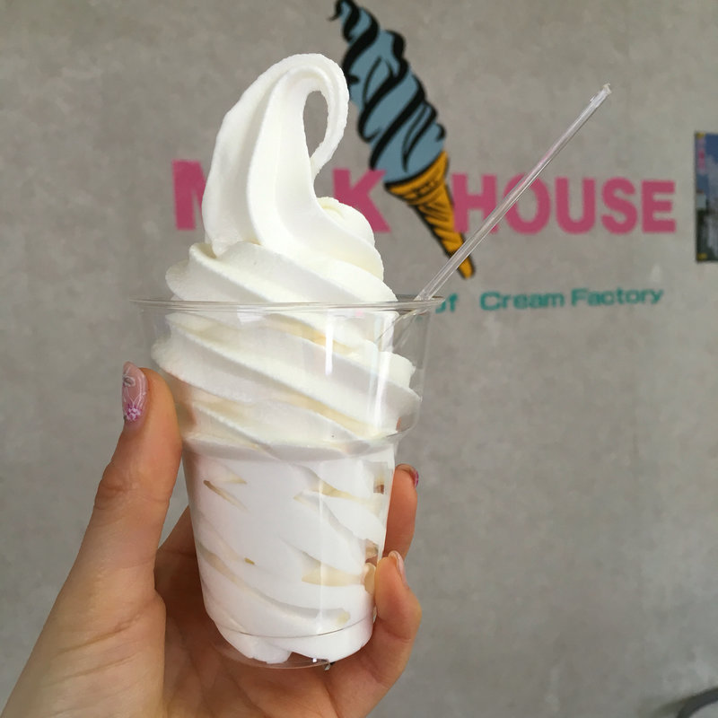 バニラカップ(ミルクハウス 西18丁目本店)