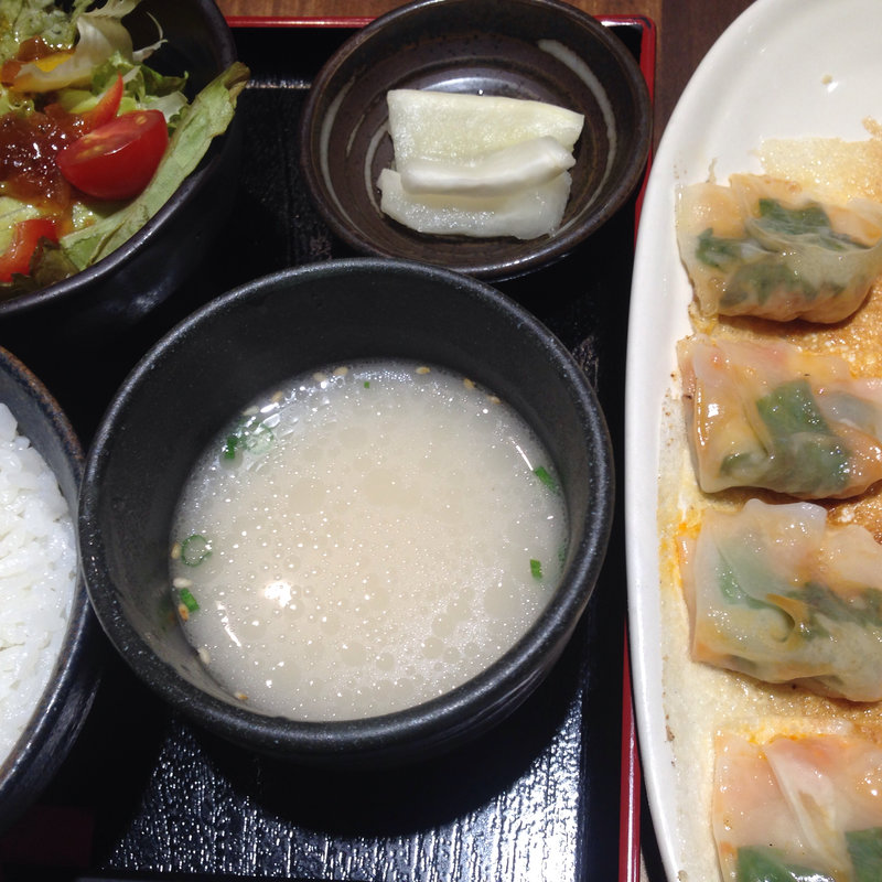 餃子定食(赤坂ちびすけ OOTEMORI店)