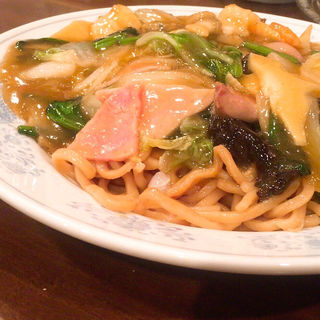 五目入りやきそば(麗郷 渋谷店)