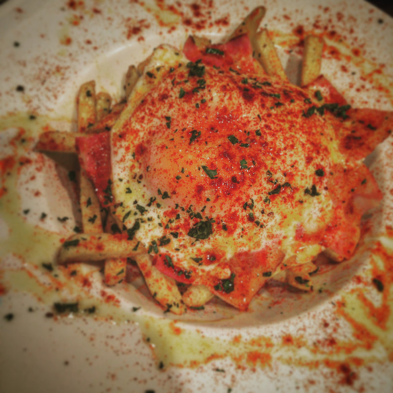 マドリッド風ポテト(バル クラーベ （BAR CLAVE）)