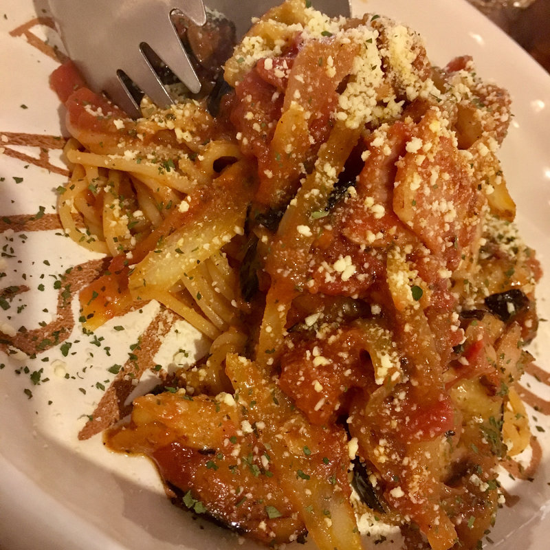 ナスとベーコンのトマトソースパスタ(メゾン・ド・ムッシュ )