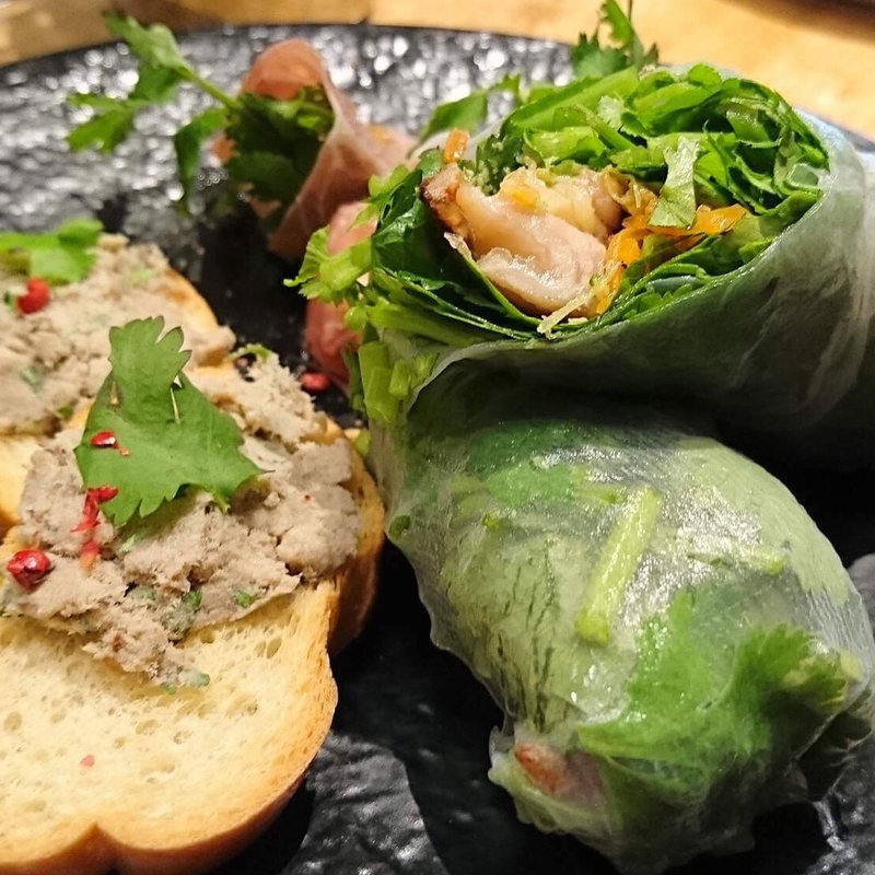 パクチーゴイクンとパクチーレバーペースト(リバーサイドコマツ)