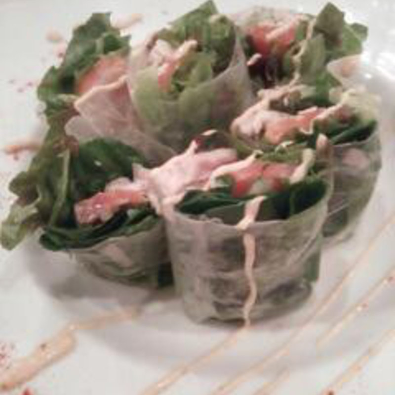 よだれ鶏の生春巻き(中華＆日本酒バル～ぼぶ)