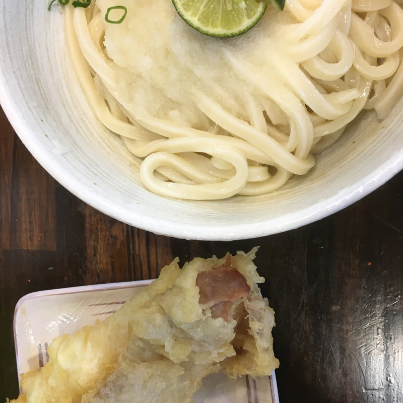 ぶっかけうどんと豚バラ天(おにやんま 東品川店 )