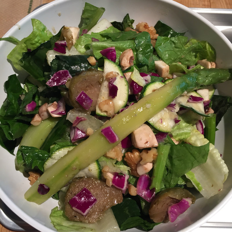 芽キャベツとアスパラガスのサラダ(GREEN BROTHERS)