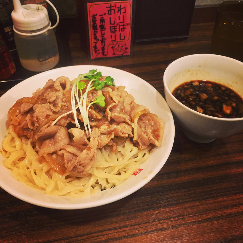 肉盛りつけ麺(魁 肉盛りつけ麺 六代目 けいすけ 湯島店)