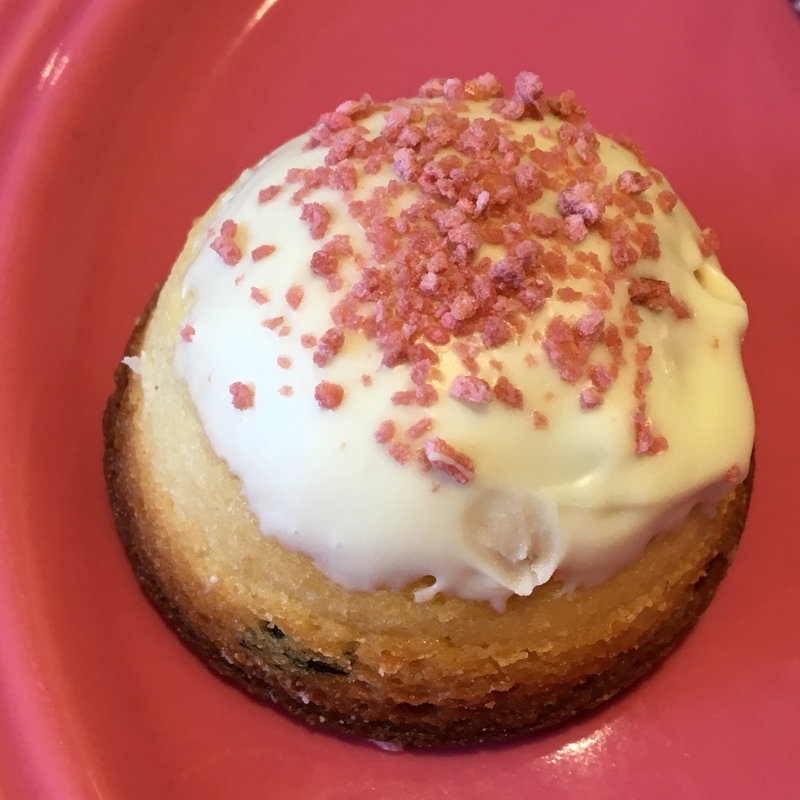 SAKURAマフィン(サロン ベイク アンド ティー NEWoMan新宿)