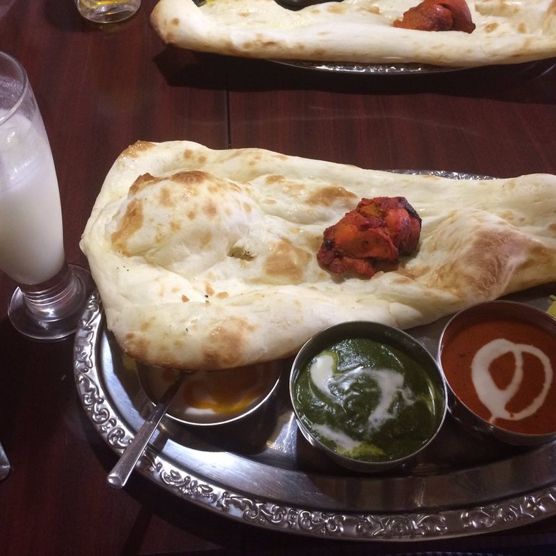 ほうれん草とバターチキンカレー(カレー専門店　クラウンエース )