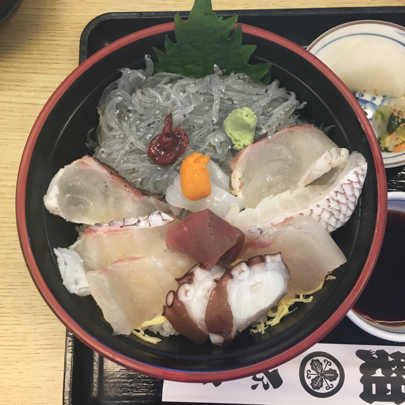 海鮮生しらす丼(源平)