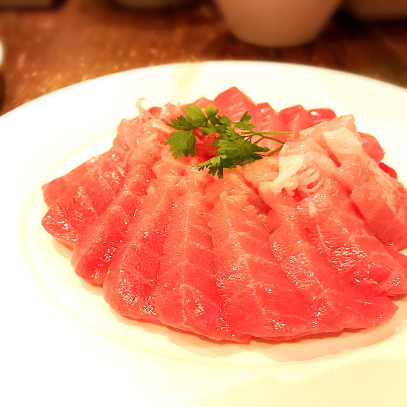 大間のマグロ（中トロ）(バー 832(hachimitsu))