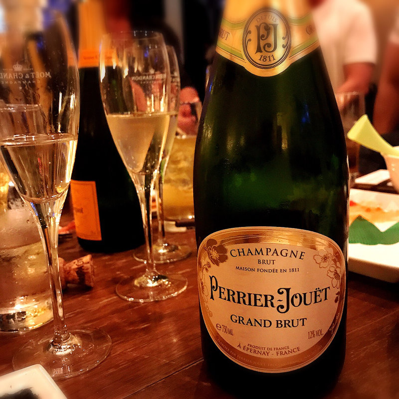 ペリエ・ジュエ・グラン・ブリュット(バー 832(hachimitsu))