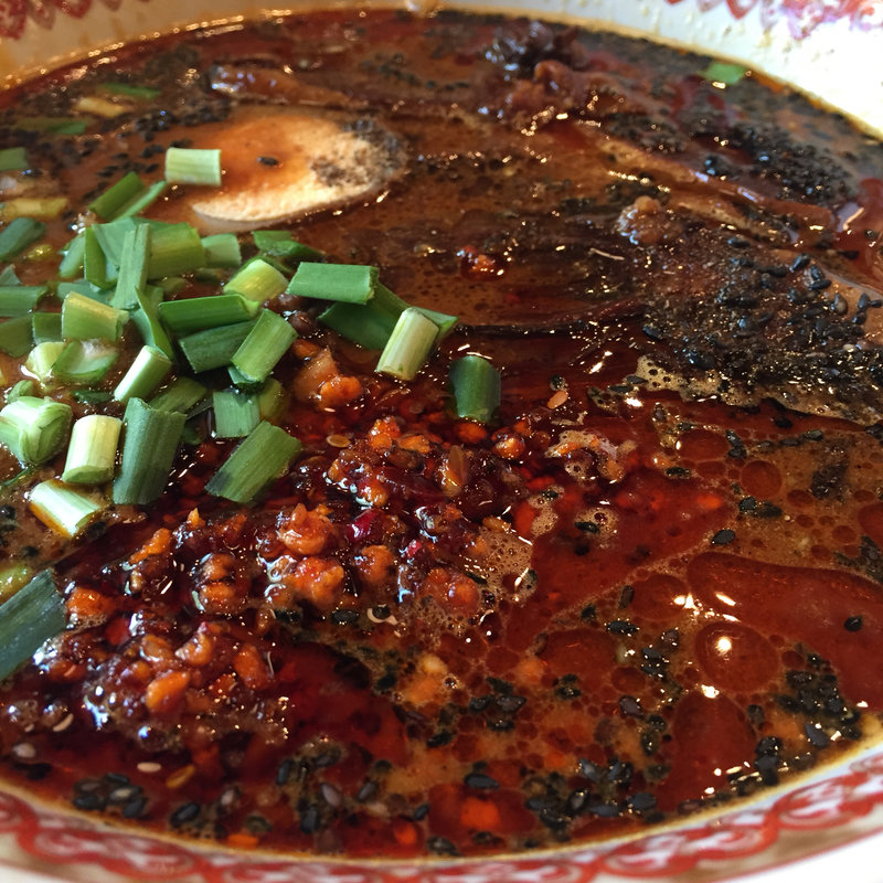 牛バラ坦々麺(紅虎餃子房 人形町店)