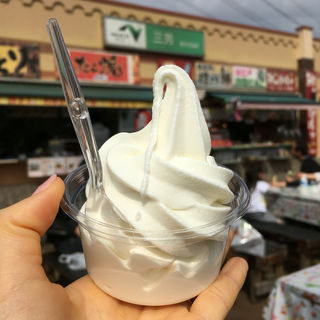 彩の国の濃厚牛乳ソフトクリーム(三芳パーキングエリア 下り線 スナックコーナー)