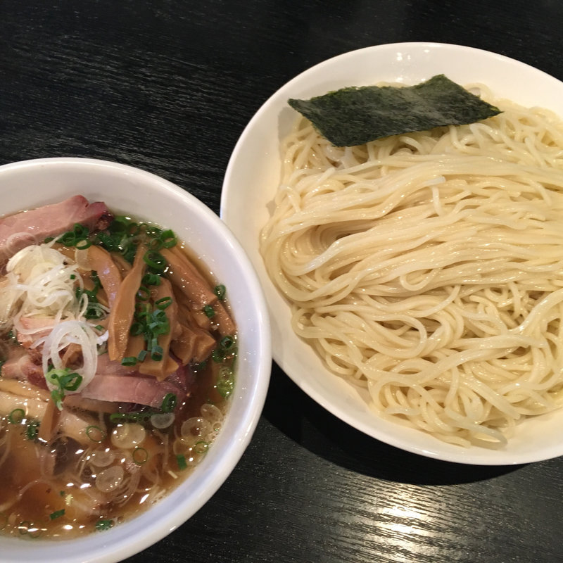 つけそば醤油大盛り、刻みチャーシュー(支那ソバ　小むろ )