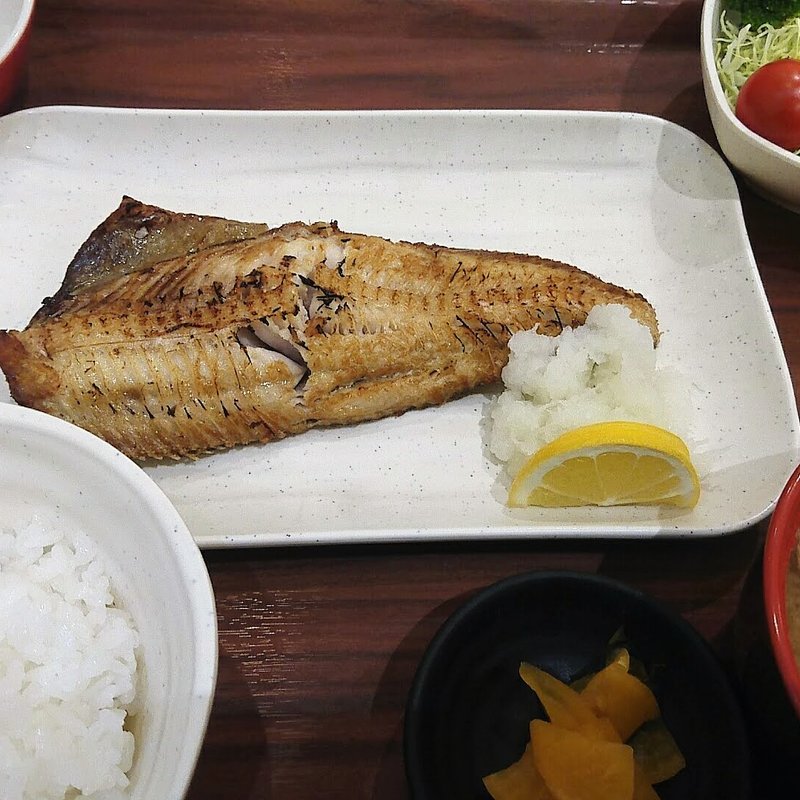 焼きほっけ定食(米どころん)