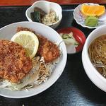 ミニソースかつ丼　小せいろ付(手もみそばいけもり )