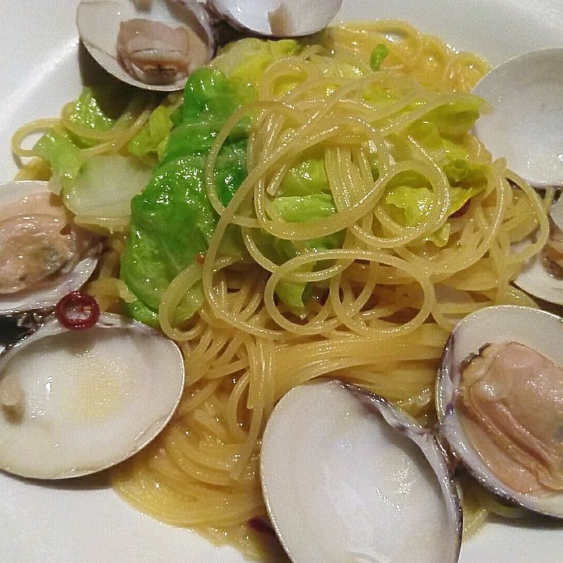 蛤と春キャベツのアーリオオーリオ(青の洞窟 )