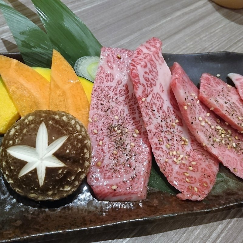 特選カルビ 塩(焼肉　桜咲)