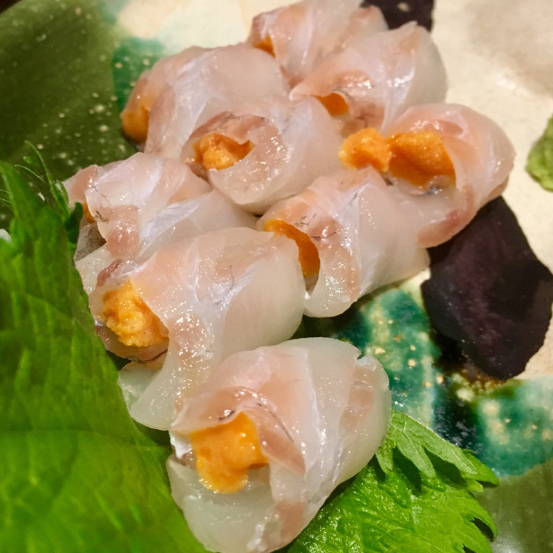 うにのひらめ巻き(酒佳蔵)