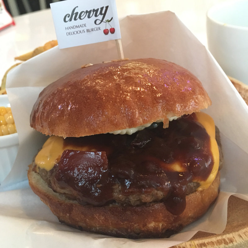 チーズバーガー(CHERRY BURGER )