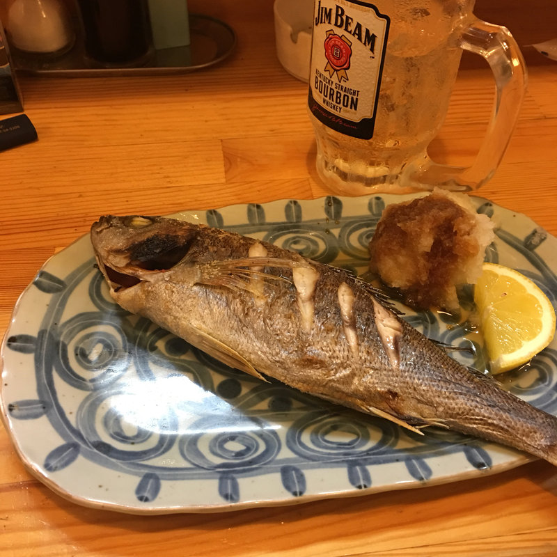 イサキ塩焼き(居酒屋 信之)